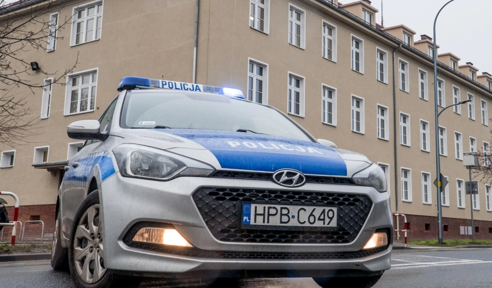 Policja w szkołach w Jelczu-Laskowicach. Burmistrz wydał komunikat