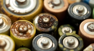 Recykling baterii Li-ion - klucz do zrównoważonej przyszłości motoryzacji i regionu. Nowa inwestycja Wastes Service Group na Dolnym Śląsku