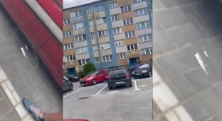 Mieszkaniec apeluje o monitoring na parkingu przy Chrobrego. To już piąty raz, kiedy uszkodzono mu auto
