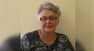 Zmarła Danuta Chamarczuk. Żegnają Ją absolwenci LO