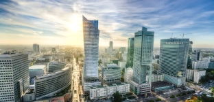 Jak adres w Warszawie wpływa na postrzeganie firmy przez klientów?