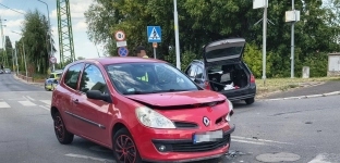 Zderzenie trzech aut w Oławie. Kierowca BMW miał przy sobie marihuanę